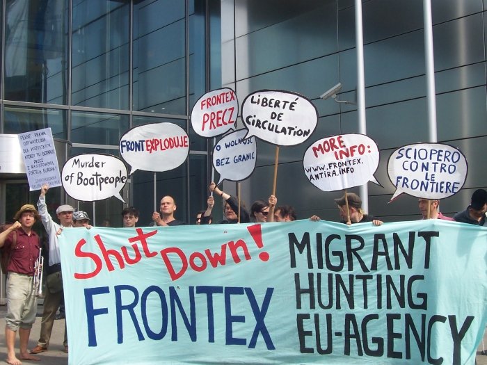 Frontex-Proteste-300x225.jpg